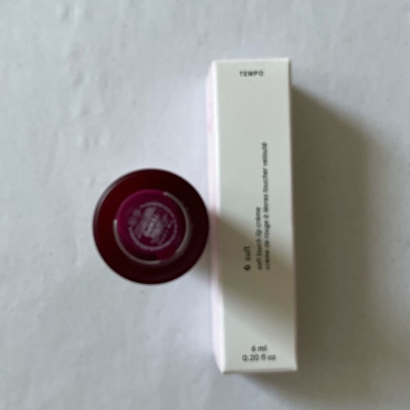 Glossier G Suit touch lip crème color TEMPO NIB - Picture 8 of 8